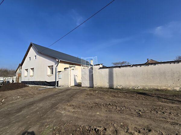 Zöldfa, Vaskút képe