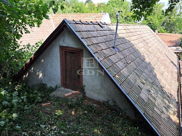 11-es út, Tahitótfalu 3. képe