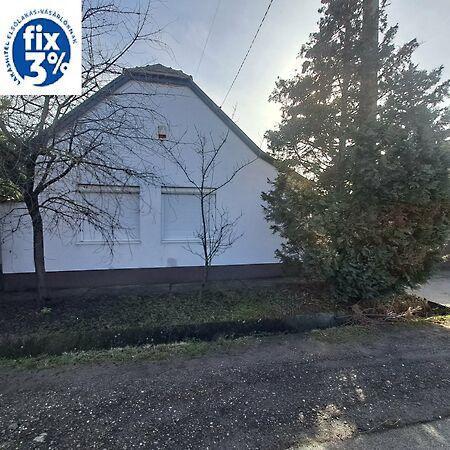 Judit Ingatlan és, Monor képe