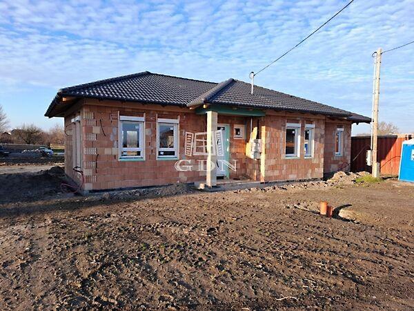 Balassi Tó, Szigetbecse képe