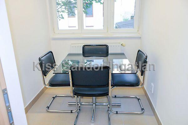 Hal, Debrecen 3. képe