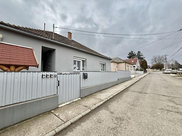 Táncsics Mihály, Villány 2. képe