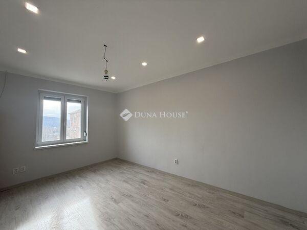 Vörösmarty Mihály, Komló 2. képe