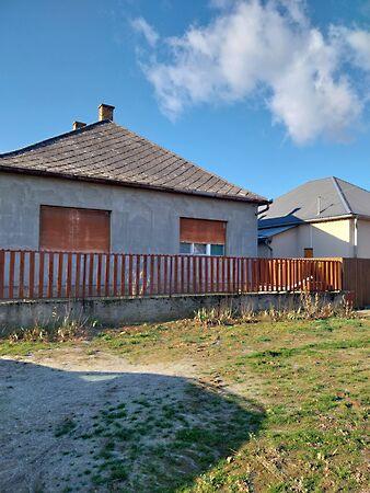 Ady Endre, Ajak 2. képe