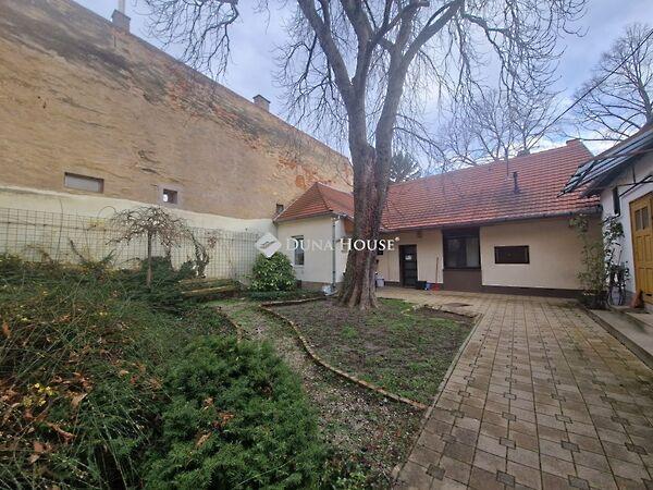 Apáca, Pécs 2. képe