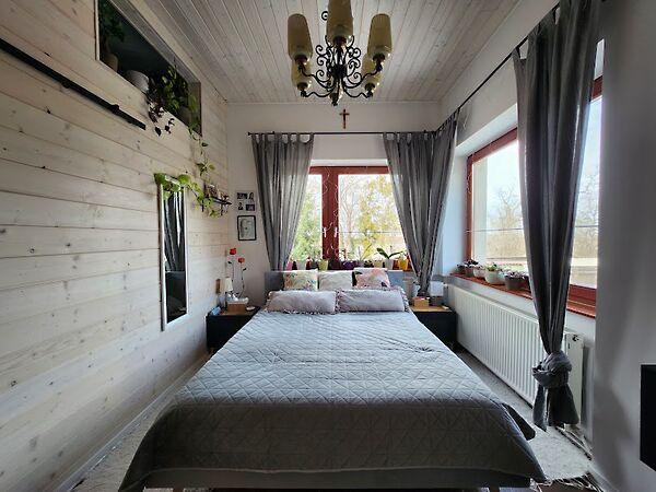 Szabadság, Lábatlan 2. képe