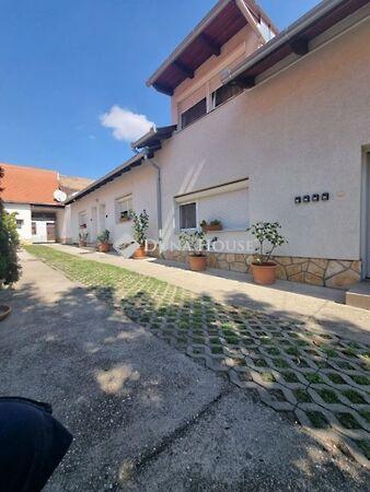 Hungária, Pécs képe