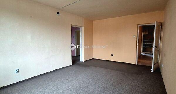 Román, Budapest, X. kerület 2. képe