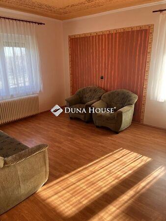 Kossuth Lajos, Egyházasfalu 2. képe