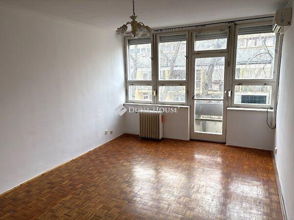 Aradi vértanúk, Esztergom 2. képe