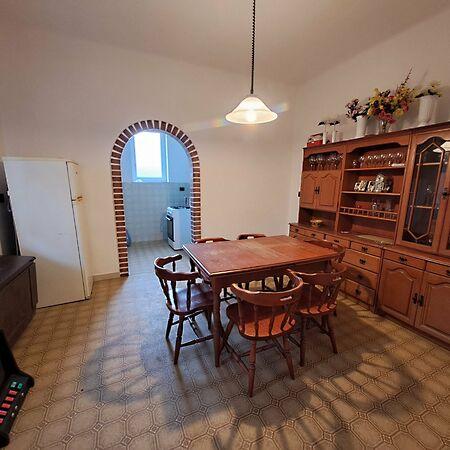 Judit Ingatlan és, Monor 3. képe