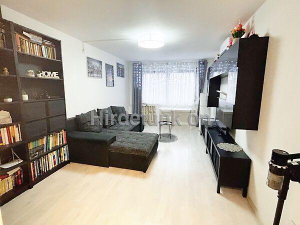 Hollós Korvin Lajos, Budapest, III. kerület képe