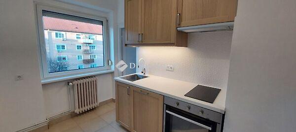 Hunyadi János, Tatabánya 2. képe