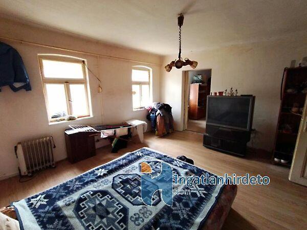 Kossuth, Héhalom 2. képe