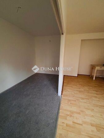 Petőfi, Komló 3. képe