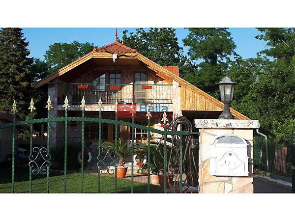 Dunapart, Tass 3. képe