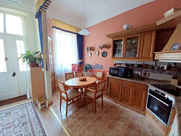 Kertre néző, Városligetnél Dembinszky, Budapest, VII. kerület képe