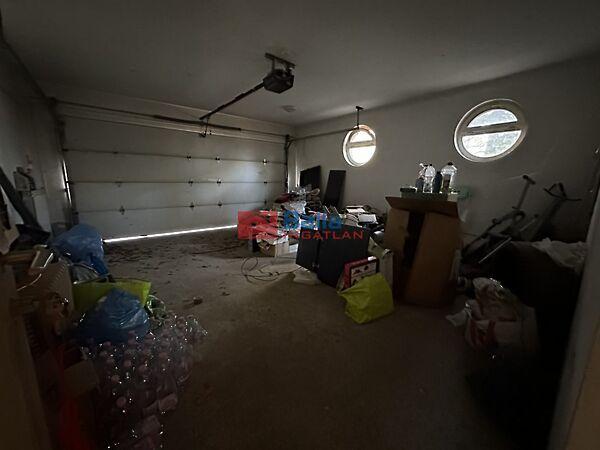 Hegyoldal, Leányfalu 3. képe