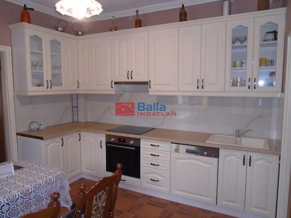 József Attila, Jászkarajenő képe