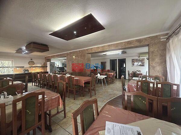 Üzlethelyiség +, Vecsés képe