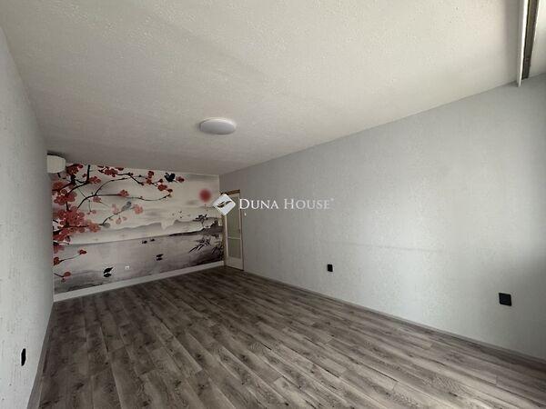 Uitz Béla, Pécs 3. képe