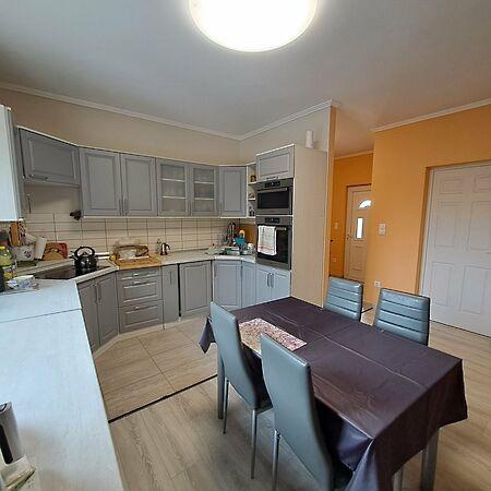 Judit Ingatlan és, Monor képe