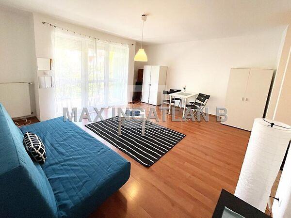 Holdfény, Budaörs 3. képe