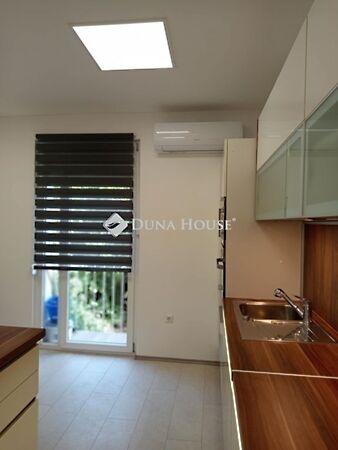 Kossuth, Komló 2. képe