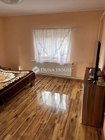 Jókai, Szerecseny 2. képe