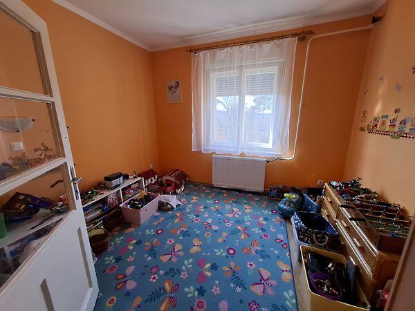 Locsodi, Mende 3. képe